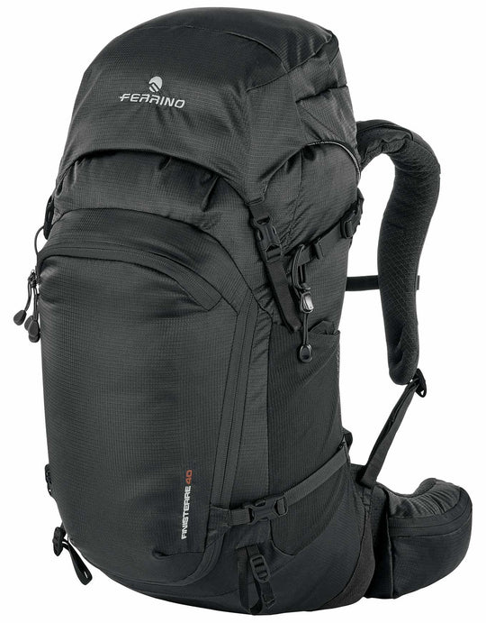 Zaino Finisterre 40 Ferrino per trekking con ampie tasche e schienale aerato in poliestere riciclato