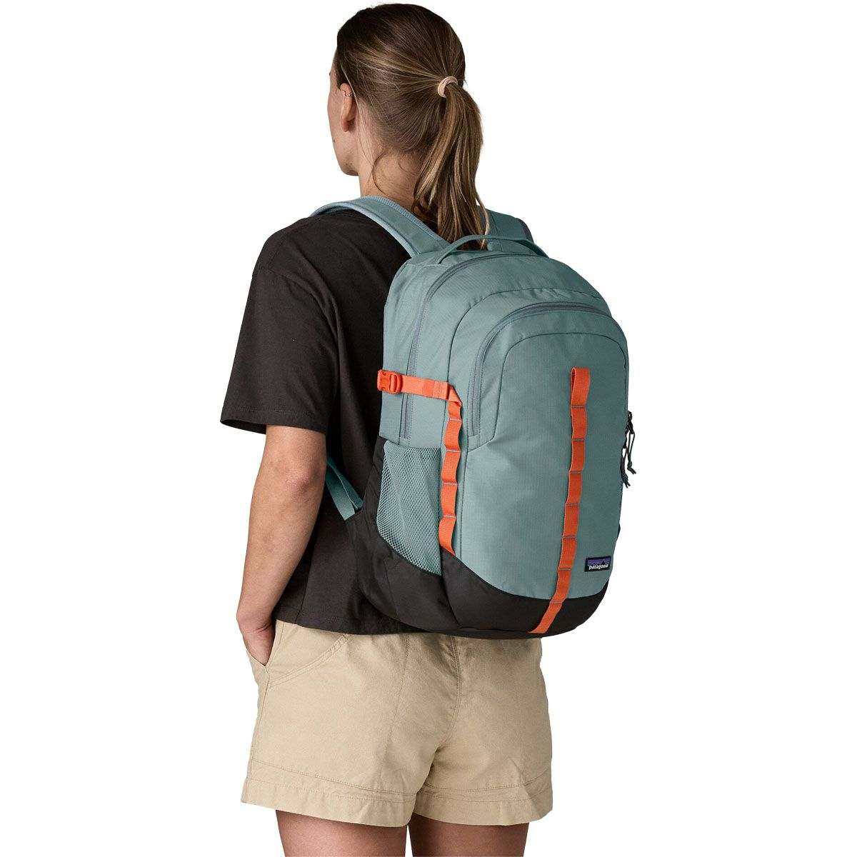 Refugio Day Pack 26L zaino 26 litri in poliestere riciclato, idrorepellente DWR, con custodia imbottita per laptop 15", organizzazione interna e clip per luce bici.