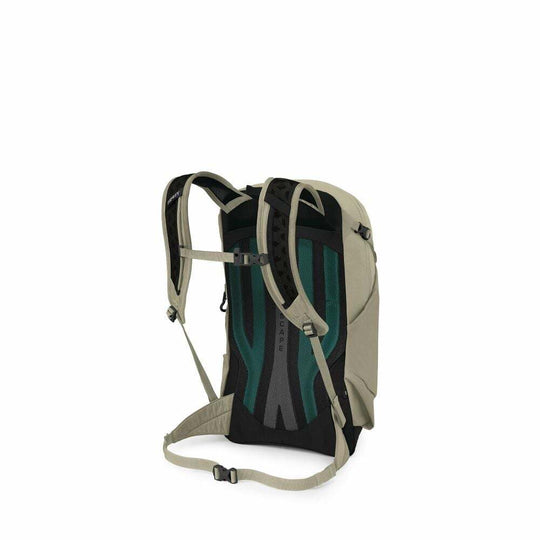 Zaino giornaliero color verde oliva e nero, in nylon, con schienale ventilato, spallacci imbottiti e cinghie regolabili.