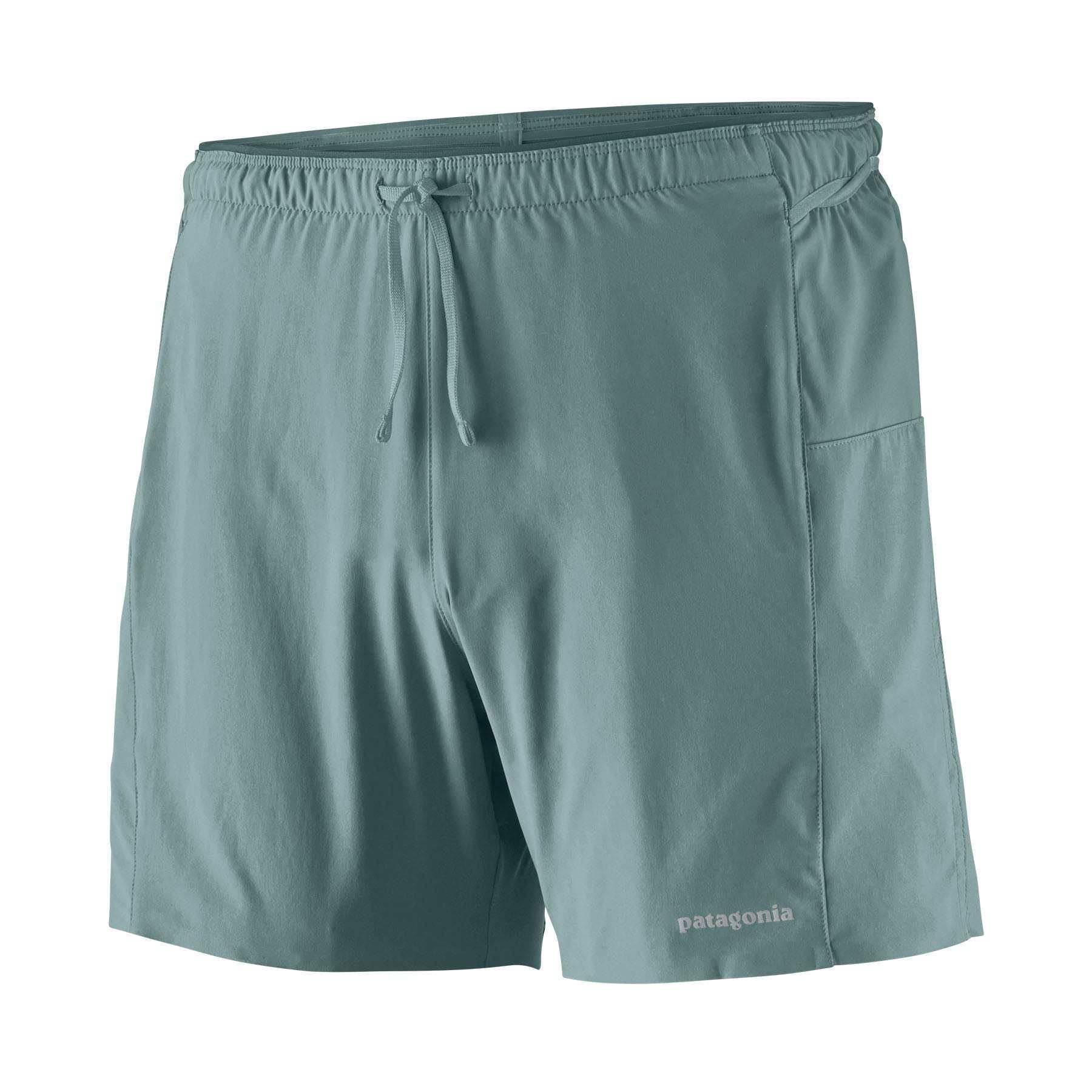 Lightweight running shorts with five pockets and elasticated waist, 18 cm inside leg length, quick-drying fabric and reflective logo.