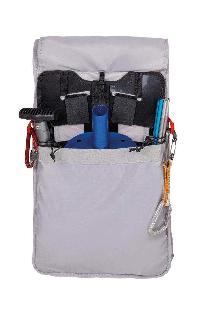 Zaino Instinct 40+5 nero con scomparti multipli per escursionismo