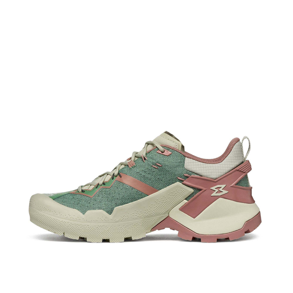 Scarpa da approach Garmont 9.81 Onyx GTX impermeabile e traspirante con suola Vibram Megagrip per escursioni alpine.