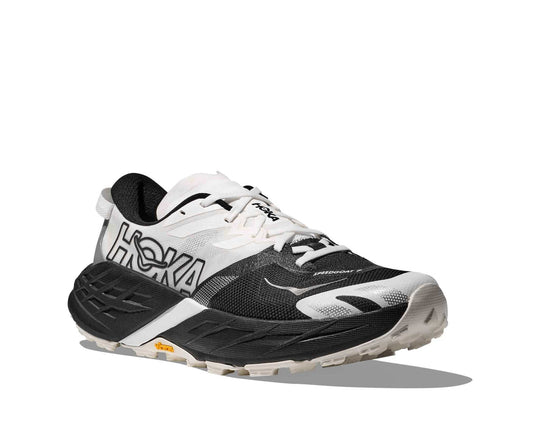 HOKA Speedgoat 7 donna Black/White, vista di tre quarti frontale