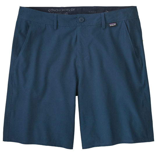 Hydropeak Hybrid Walk Shorts 19 In, lightweight stretch fabric, quick-drying, button closure, draining pockets, Fair Trade Certified.