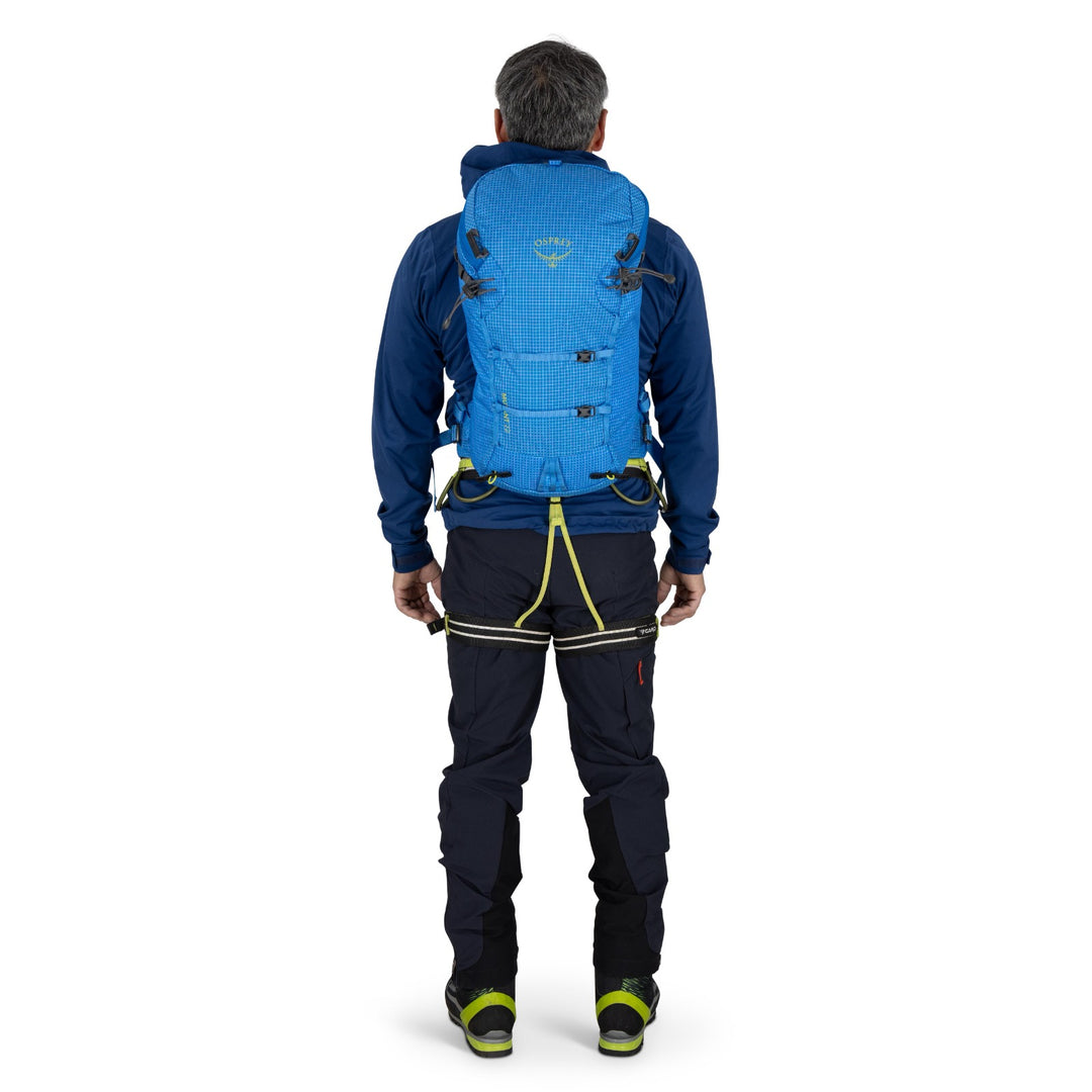 Osprey Mutant 22 Blue Flame in uso - foto 5