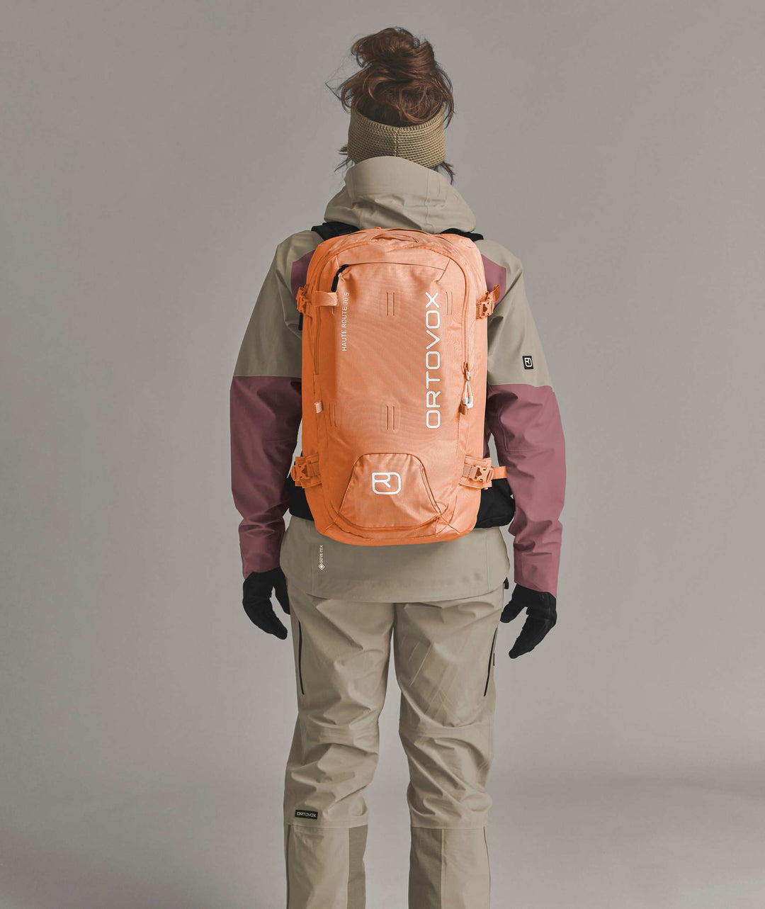 Ortovox Haute Route 30 S Faded Tangerine, indossato, vista posteriore