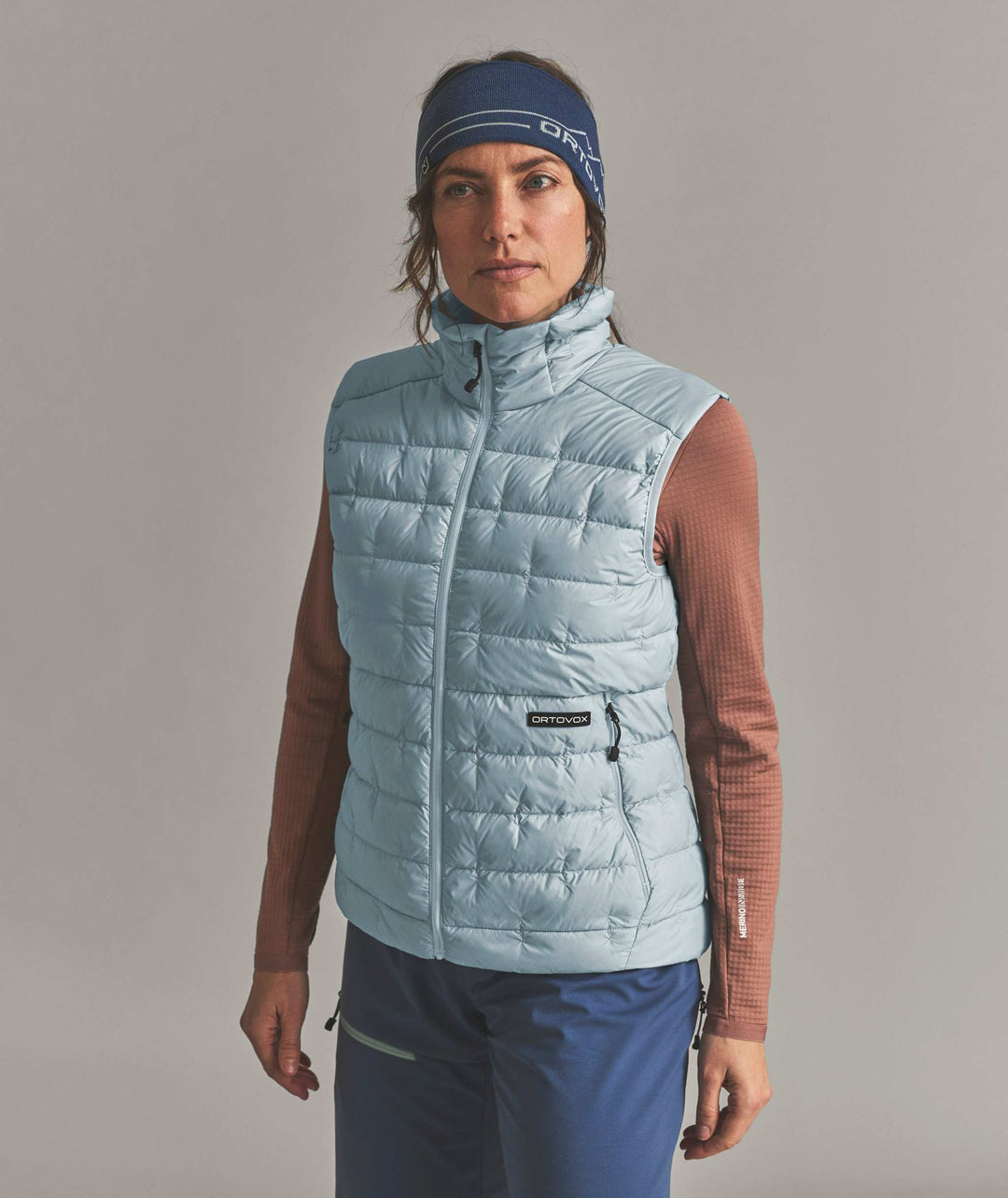 Ortovox Downwool 180 Vest W - Glacier Grey, indossato, vista frontale