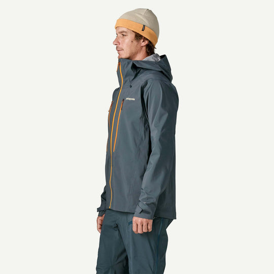 Patagonia Stormstride Jacket Summit Blue: indossata, vista laterale