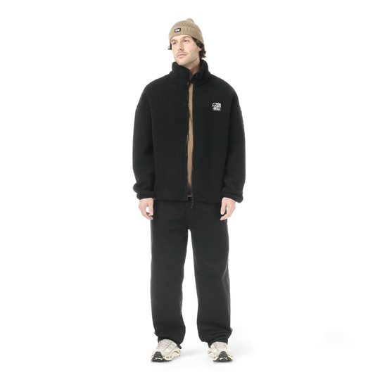 Picture Hafdals Emb Zip Fleece Black – indossato, vista frontale