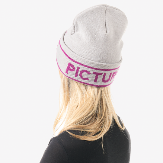 Picture Mountain Beanie Vapor Grey, indossato retro donna