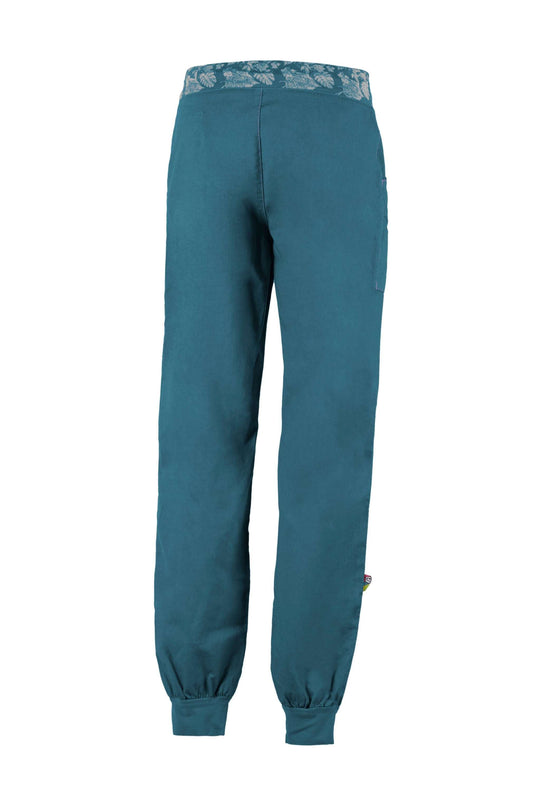 Outdoor climbing pants in organic cotton and linen blend with adjustable waist, embroidered pocket, and relaxed fit, made in Italy.