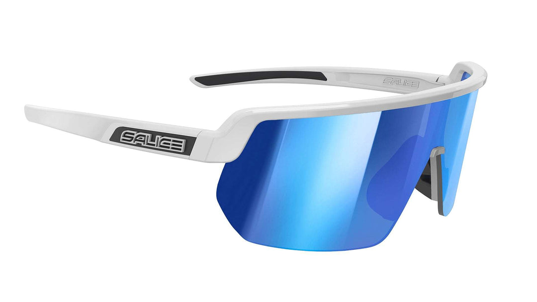 Salice 023, montatura bianca con lente RW Blu inclusa nella dotazione RWX, vista tre quarti