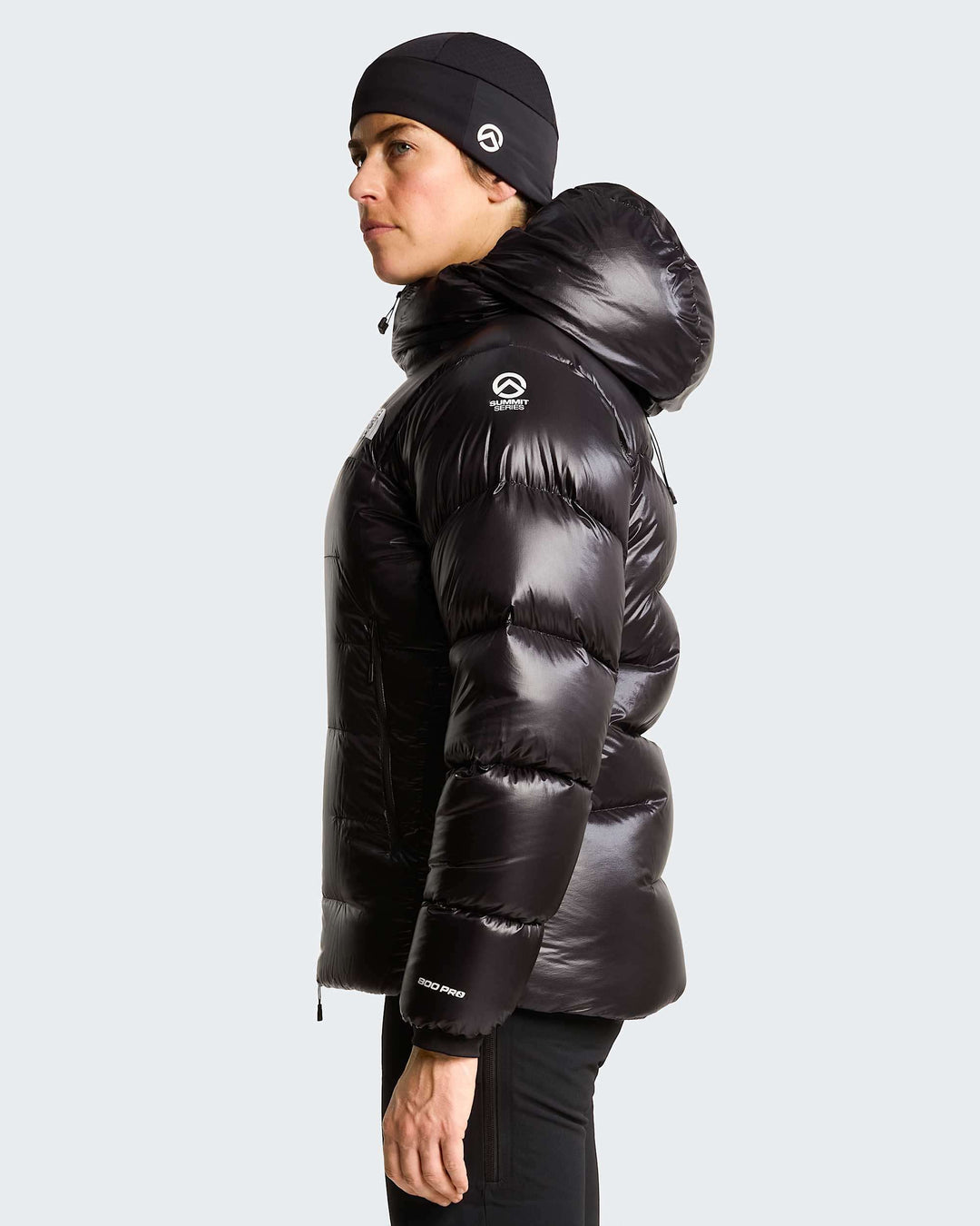 The North Face W Summit Pumori Down Parka - TNF Black - side on model