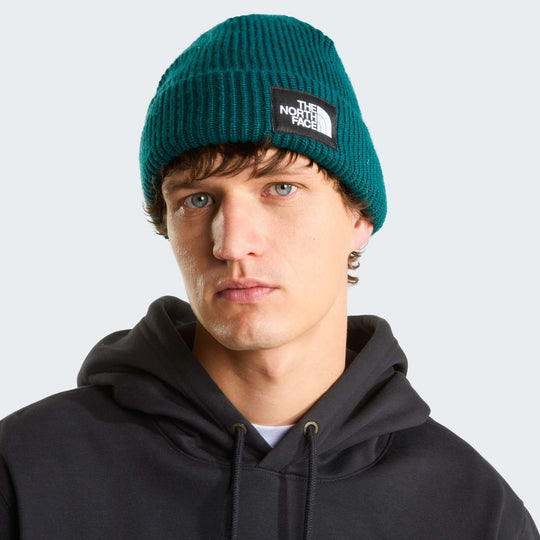 Berretto Salty Lined Beanie in maglia acrilica verde petrolio, a coste verticali, con risvolto e patch logo nera.