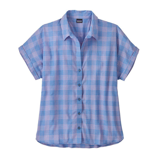 Lightweight women's shirt in blue check pattern with short sleeves and button front, made from organic cotton and hemp blend.